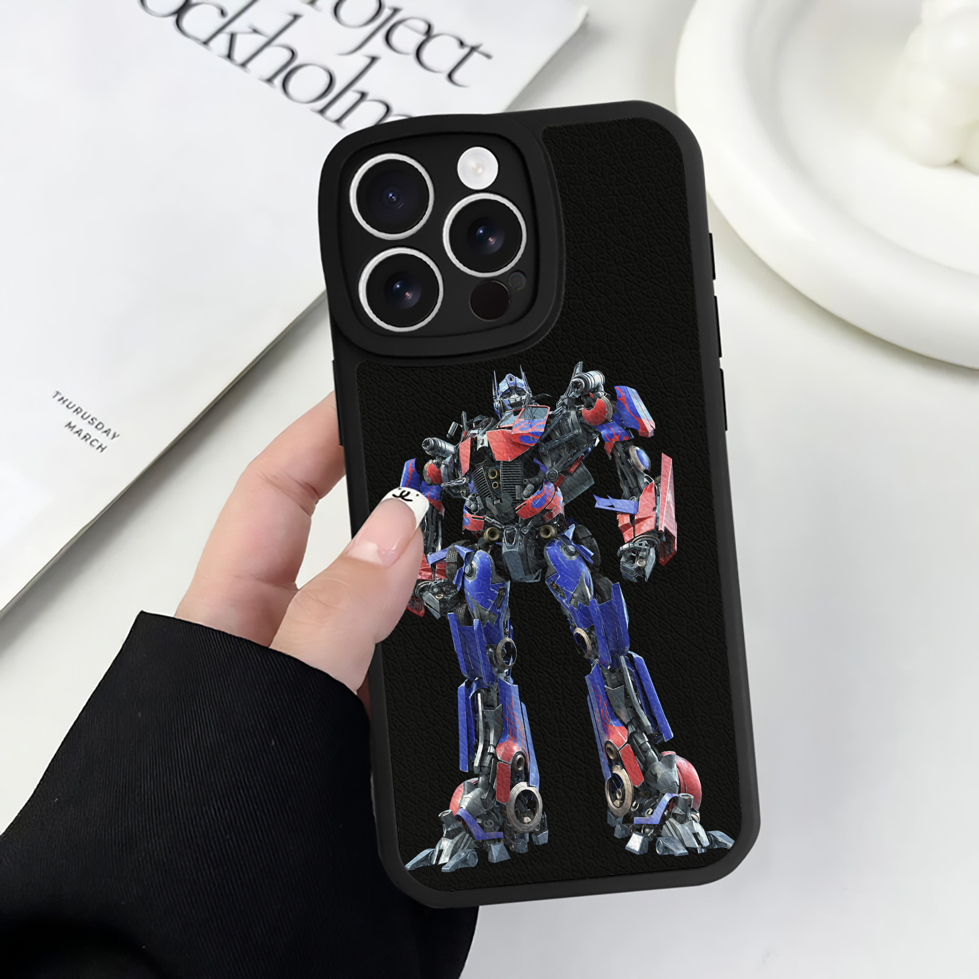 （画像用） Transformers トランスフォーマー 【iPhone 16シリーズ対応】シリコンスマホケース（レザー調） 材質：シリコン